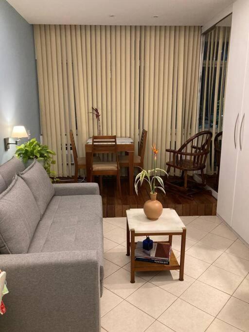 Apartamento Loft Praiano - Vista Mar - Pet Friendly *